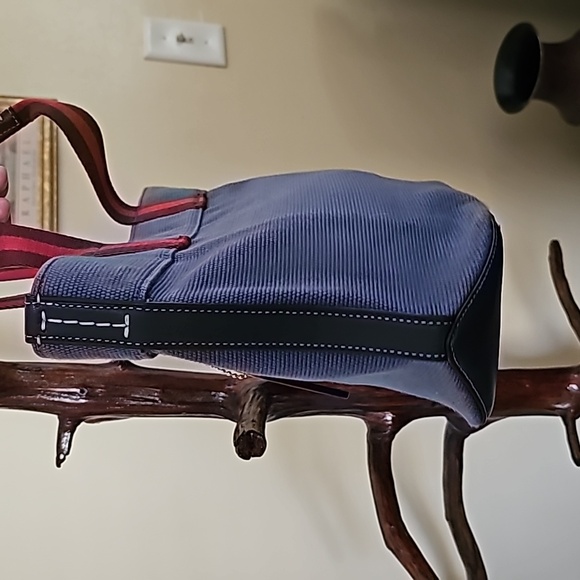 Coach Small Tote - Picture 5 of 12